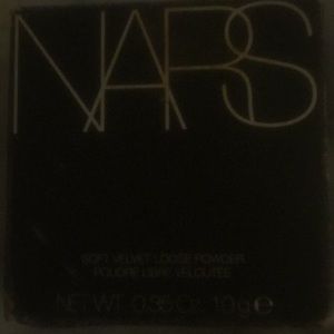 Nars soft velvet loose powder